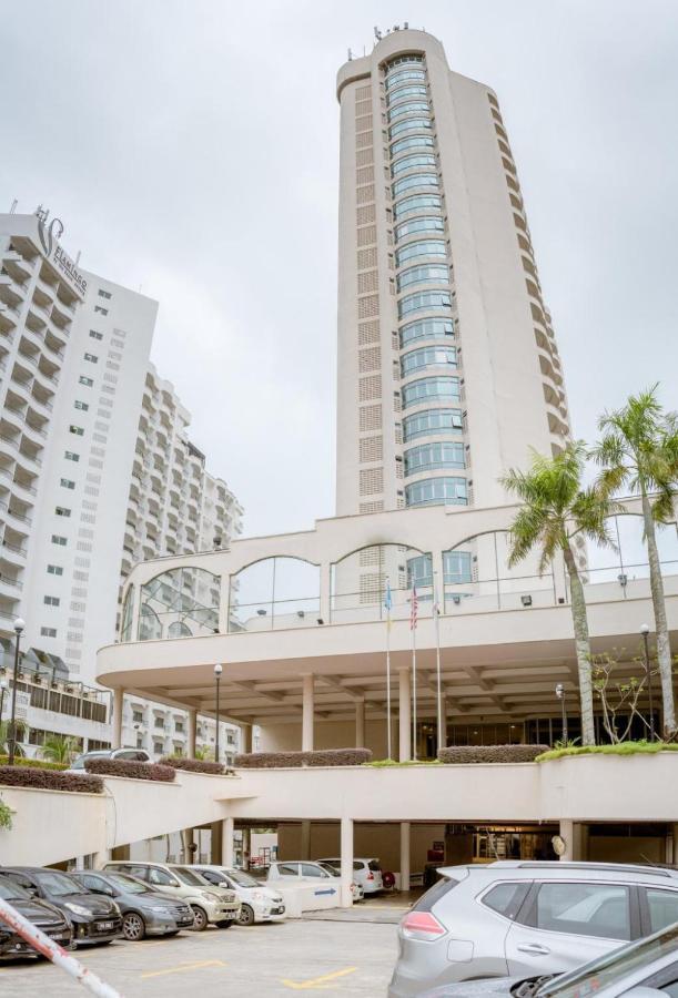 Romantic Couple Suite + Beach-Front Balcony Tanjung Bungah  Exterior foto