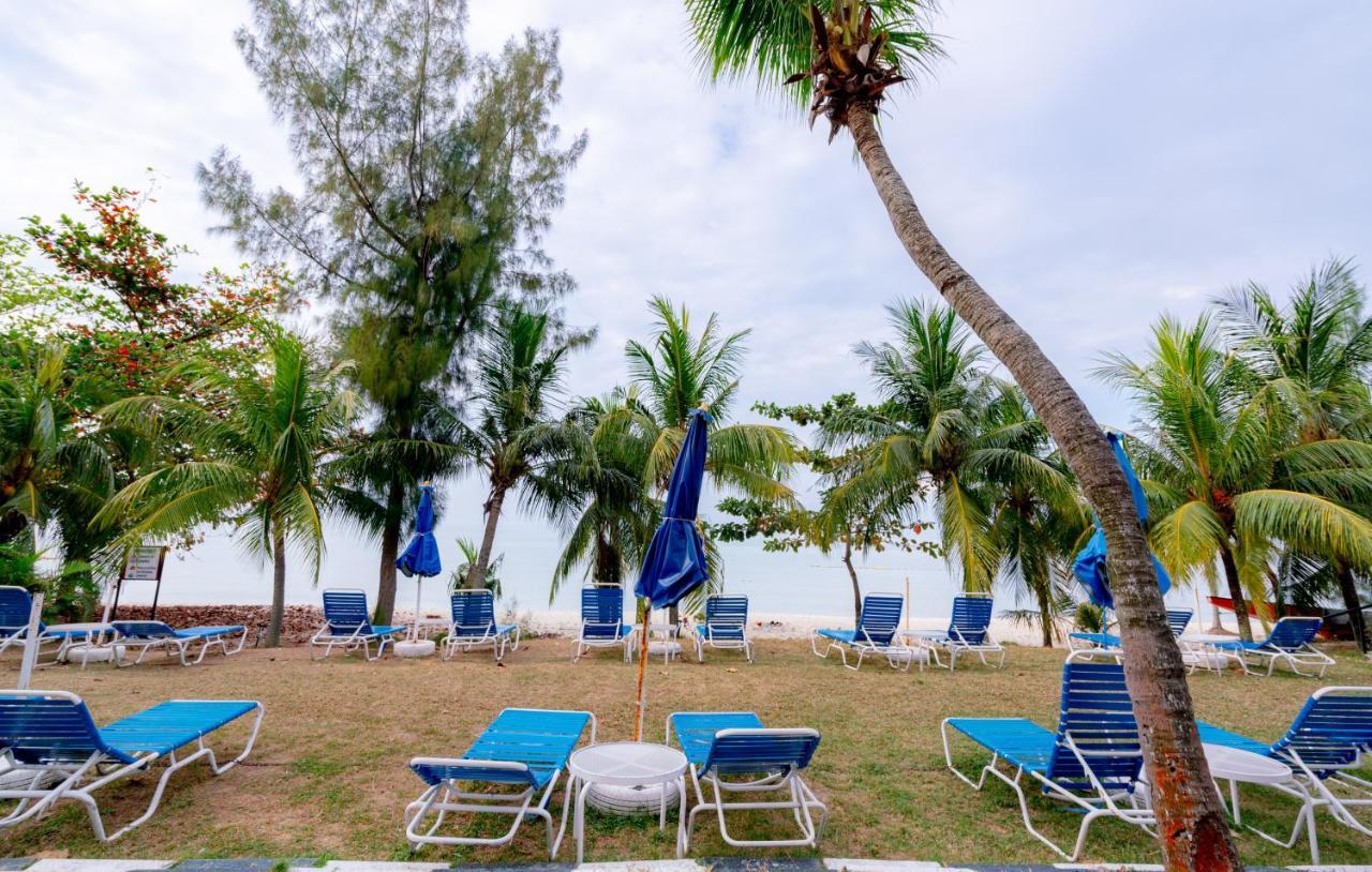 Romantic Couple Suite + Beach-Front Balcony Tanjung Bungah  Exterior foto