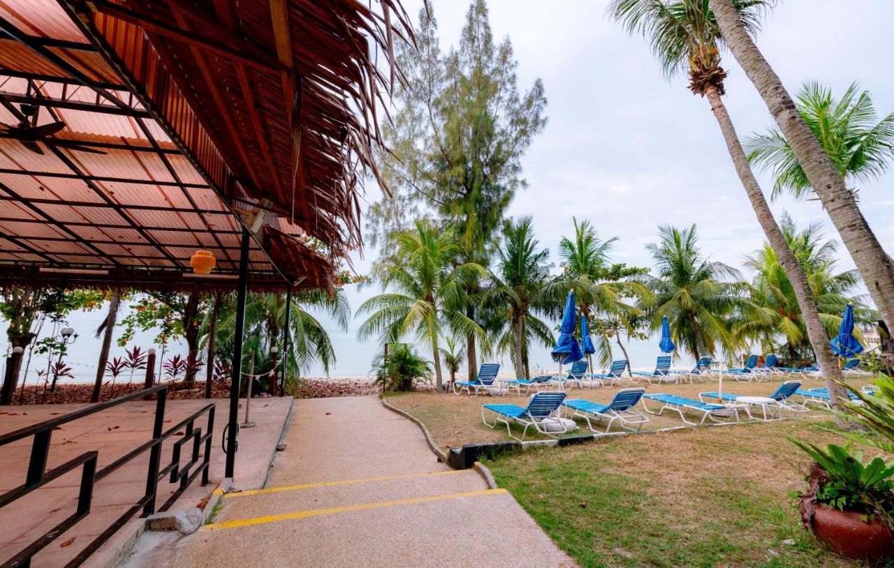 Romantic Couple Suite + Beach-Front Balcony Tanjung Bungah  Exterior foto